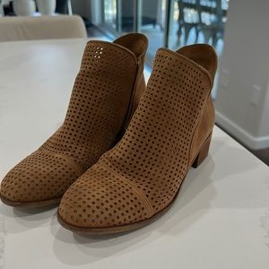 Sam Edelman Tan Zip Ankle Booties - Size 6 - Pretreated - Good Condition